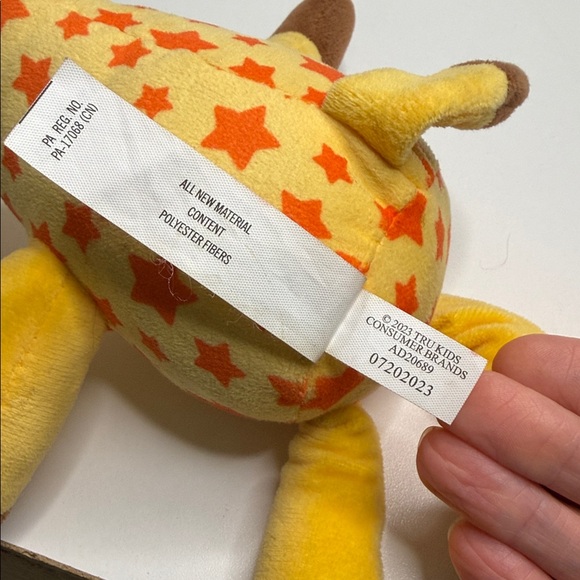 Toys R Us Geoffrey giraffe! - Picture 9 of 10